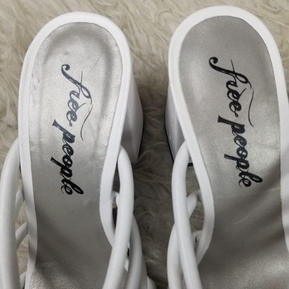 FREE PEOPLE Strappy Cage Style Chunky Heel Sandals White Leather 39** - Picture 5 of 15